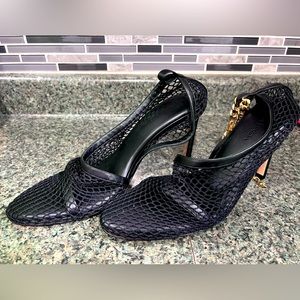 Size 37.5. Bottega Veneta